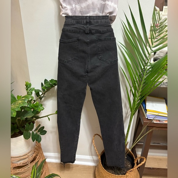 Vintage black high waisted ankle jeans, size small - Picture 4 of 4